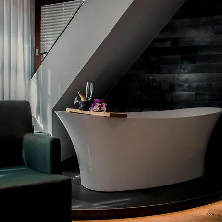 Hotel Altstadt-hotel 3*