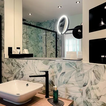 Hotel Altstadt-hotel 3*