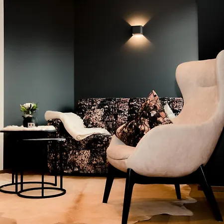 Altstadt-hotel 3*
